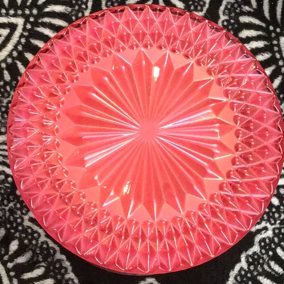 COPY - Bath and body works pink Prosecco frosting candle with glass lid - Picture 2 of 4